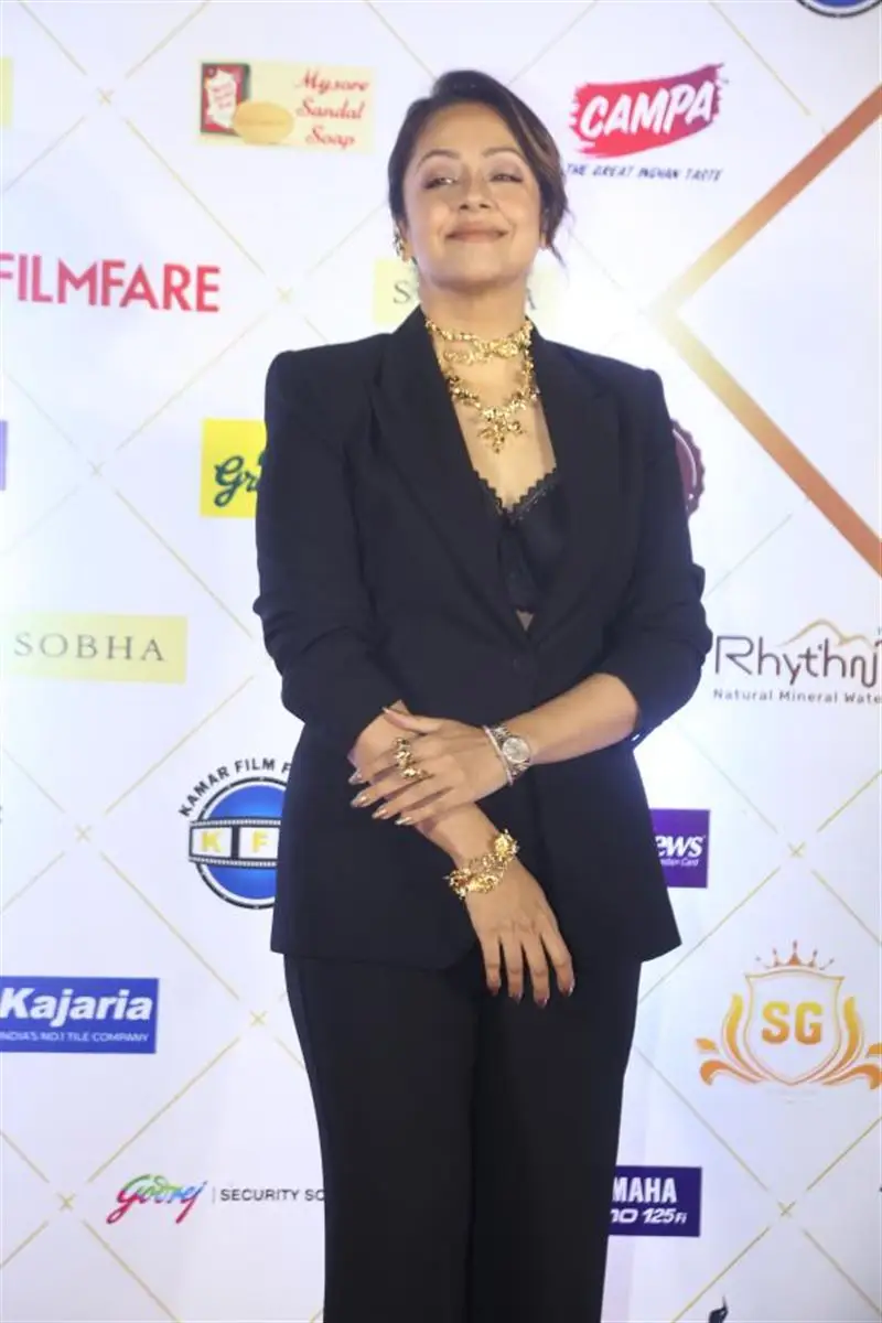 JYOTHIKA STILLS AT 69TH SOBHA FILMFARE AWARDS SOUTH 2024